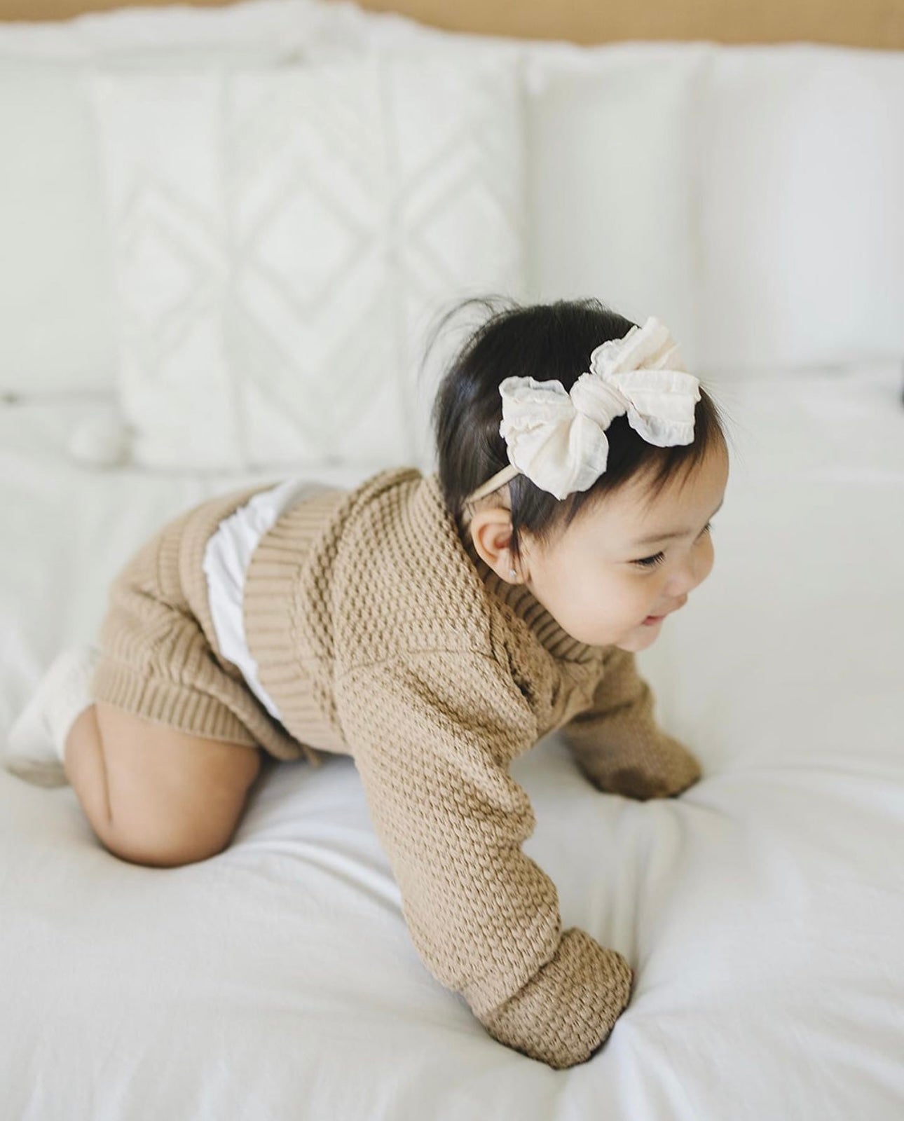 Cream Vintage Bow