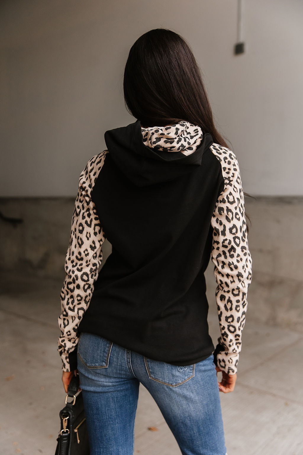 Sweatshirt - Spotted Abroad