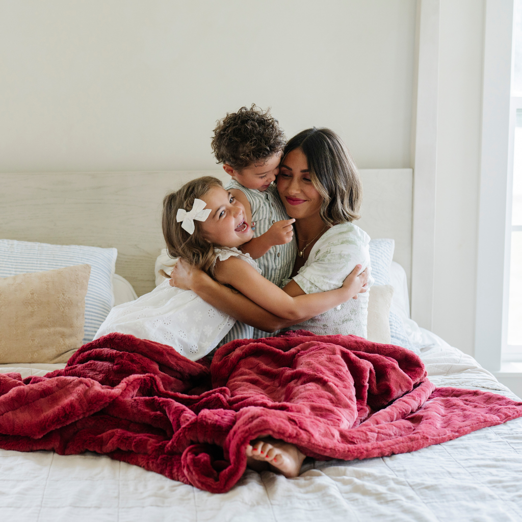 PATTERNED FAUX FUR XL THROW BLANKETS