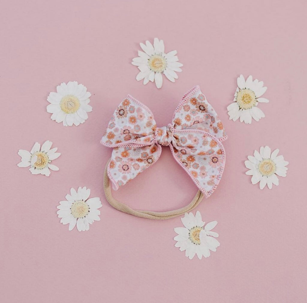 Wildflower 2.0 Edged Bow