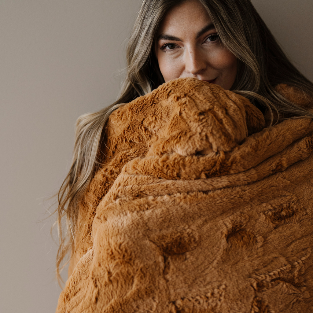 PATTERNED FAUX FUR XL THROW BLANKETS